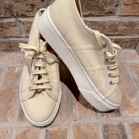 Cream/Beige Superga Platform Sneakers - Size 10 - Picture 3 of 5